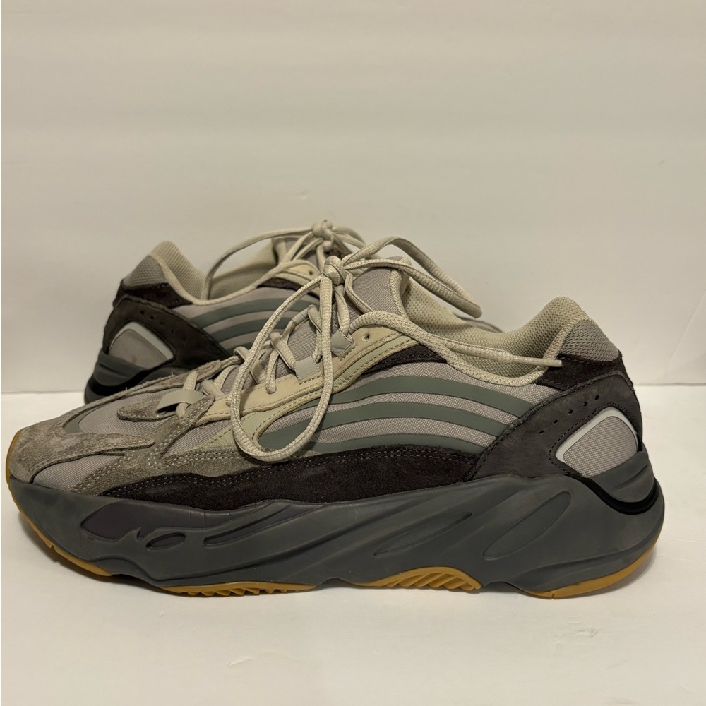 adidas Off-White/Taupe Low-Top Sneaker